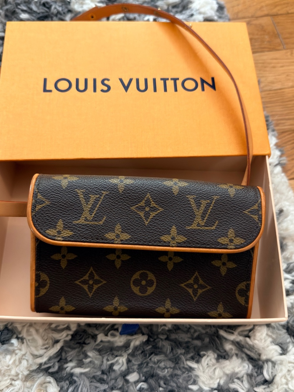 Authentic Louis Vuitton Florentine Pochette Belt Bag – Monogram Canvas